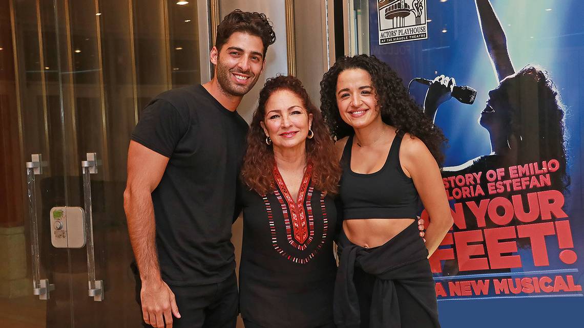Gloria Estefan sorprende a actores en Miami