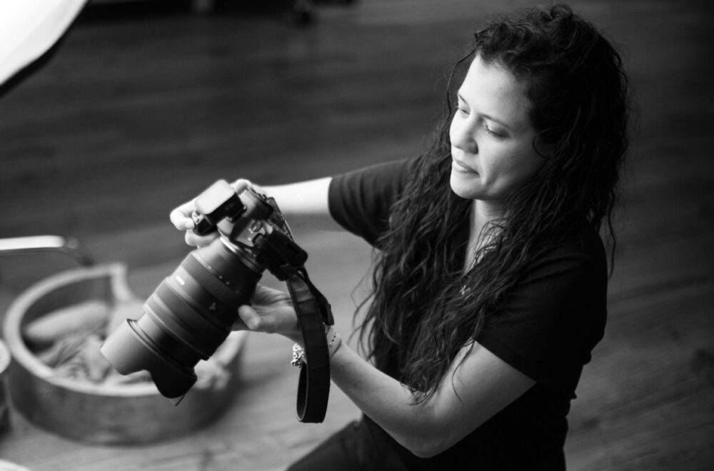 El secreto del éxito de Jenice García, la fotógrafa que hace magia con los recién nacidos