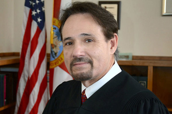 Conozca más a Robert Lee el primer juez abiertamente gay de la Florida