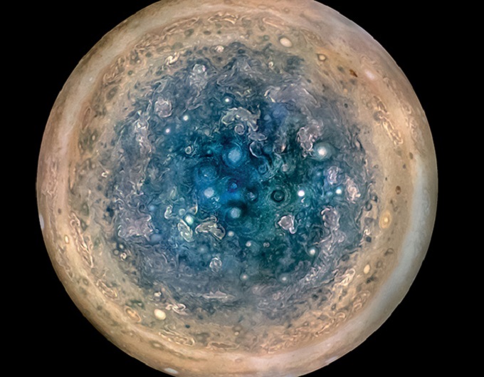 Nave espacial Juno halló la gran mancha de Júpiter