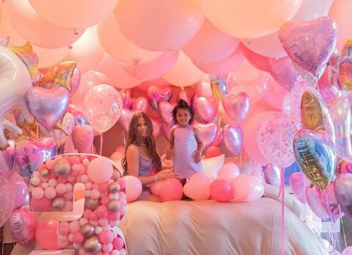 ¡Qué hermoso todo! Así celebró Khloe Kardashian el cumpleaños de su “baby true”(+Fotos)