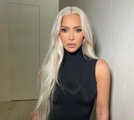 Kim Kardashian asegura que se quedará rubia por un tiempo