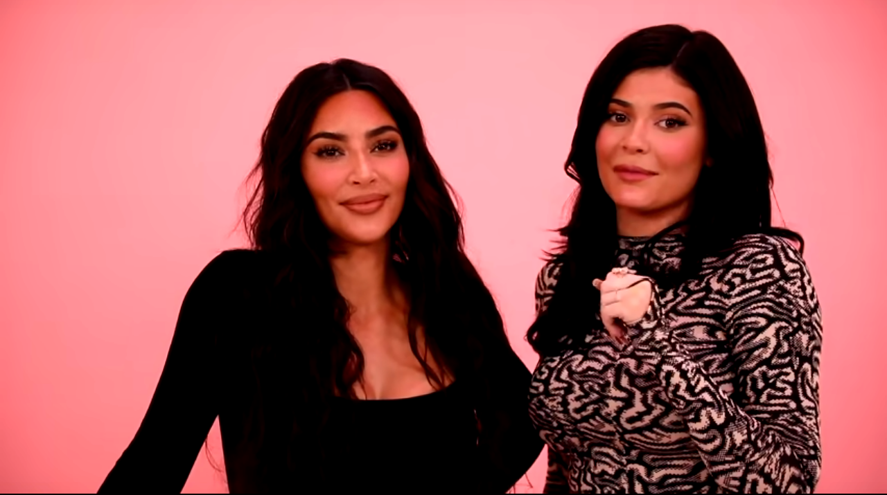 Kylie Jenner y Kim Kardashian revolucionan Instagram al lucir sensual bikini