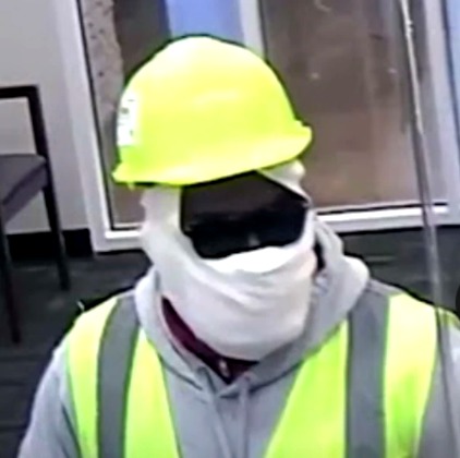 Un hombre enmascarado roba un banco en San Petersburgo