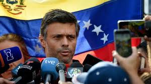Leopoldo López  sostuvo reuniones con militares durante su arresto domiciliario