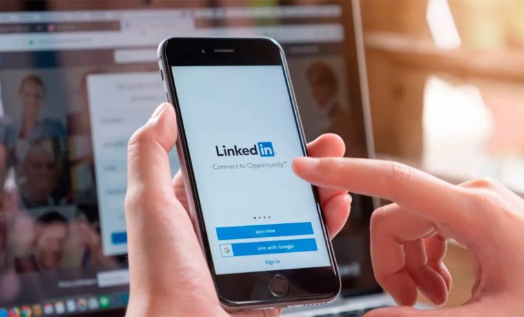 Alertan sobre estafas por medio de ofertas laborales en LinkedIn y WhatsApp
