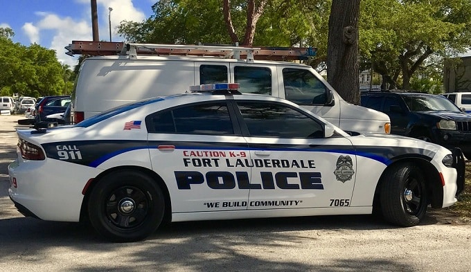 Ladrón se hizo pasar por limpiador de carro para robar una casa en Fort Lauderdale