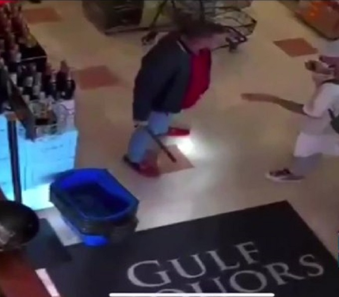 Ladrón no se pudo salir con la suya en una tienda  de Miami Beach