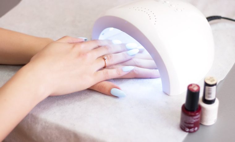 Manicure semipermanente: ¿aumenta el riesgo de cáncer?
