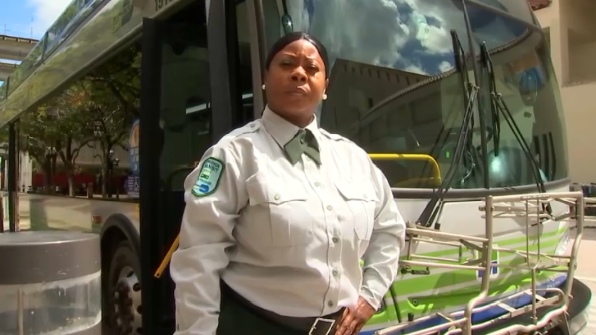 Conductora de bus de Miami-Dade Transit salvó a pasajero aplicándole RCP