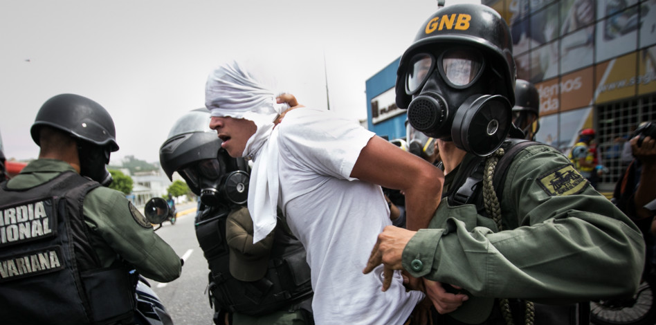 Militar reveló imágenes que muestran las técnicas de tortura cubana en Venezuela