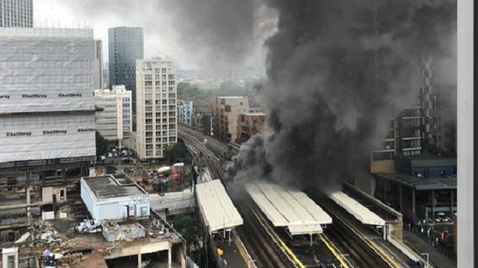 Londres conmocionada por  explosión  en  una estación de tren