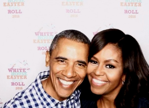 Michelle Obama a Barack por su cumpleaños: “Todavía haces que gire la cabeza para mirarte”