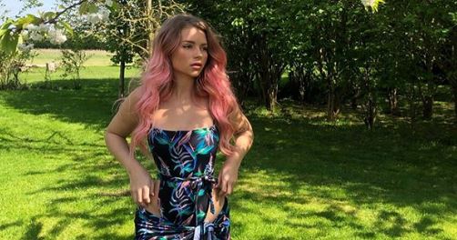 Lottie Moss prendió fuego las redes sociales con bikini rosa (+Fotos)