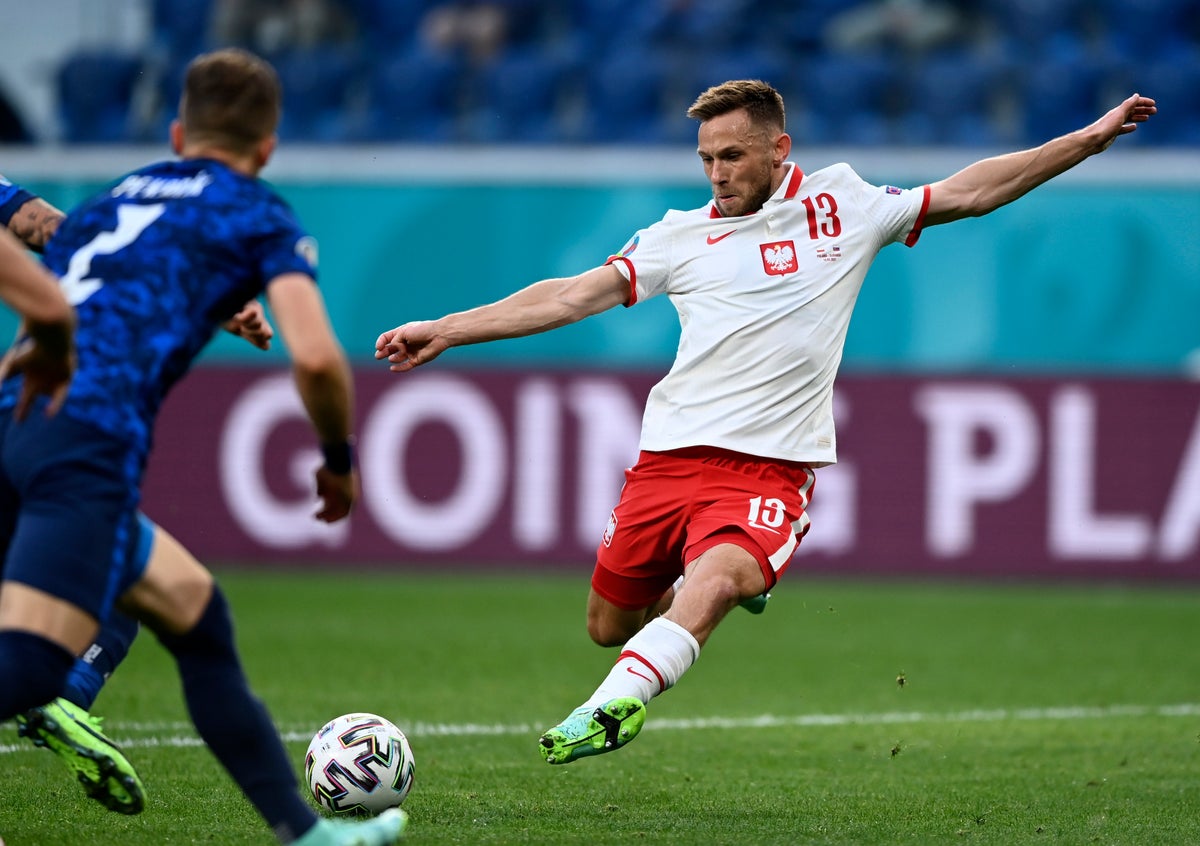 Jugador de Polonia es excluido del Mundial de Qatar y su selección por jugar en Rusia