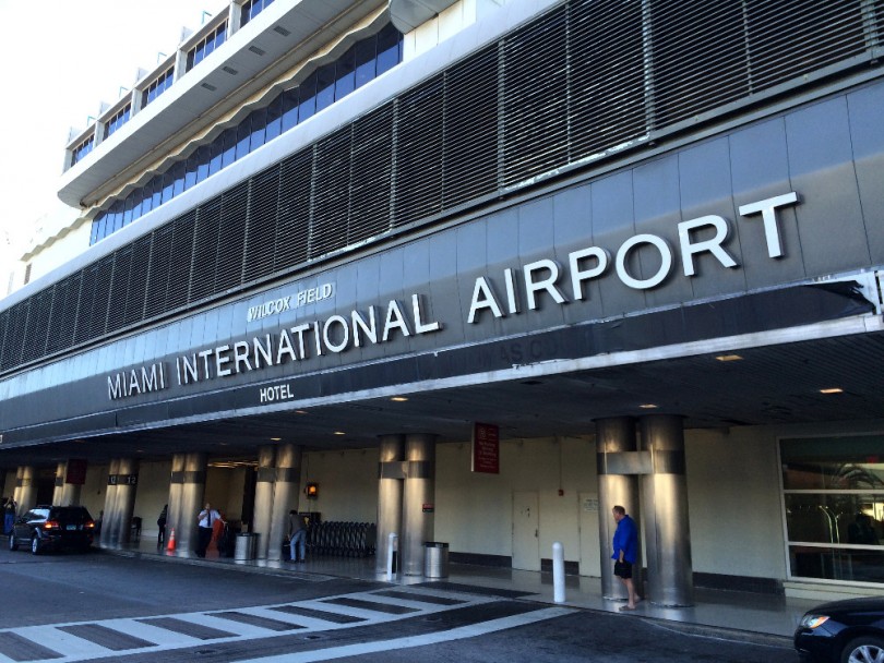Aeropuerto Internacional de Miami busca controlar a pasajeros conflictivos