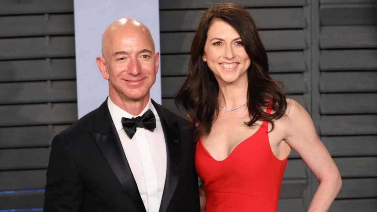 Ex esposa de fundador de Amazon, MacKenzie Scott donó $ 40 millones a la FIU