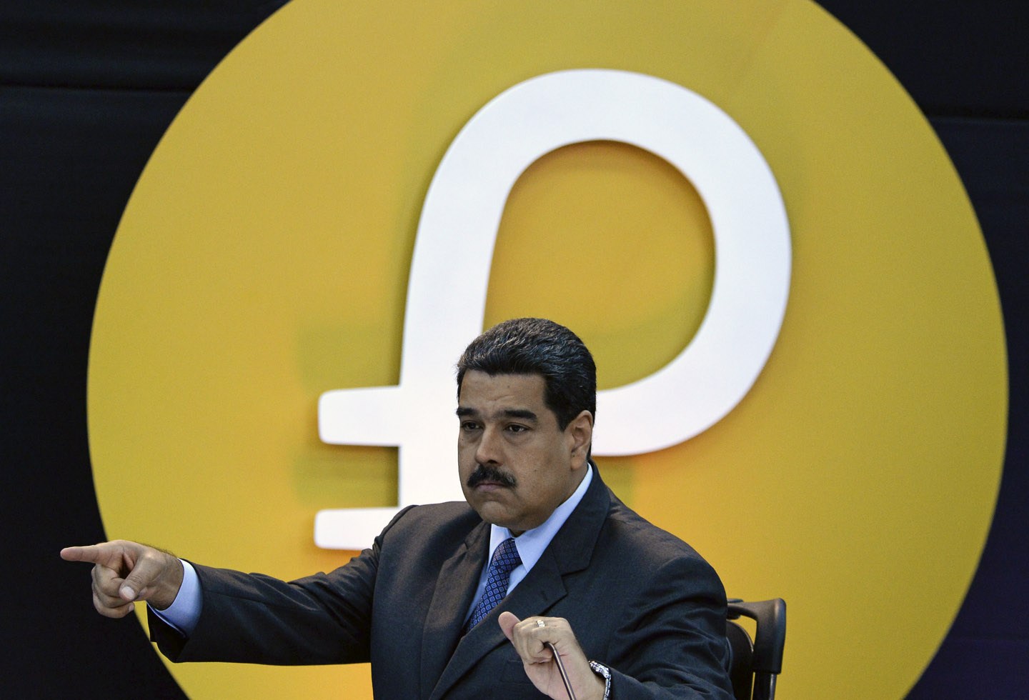 Ex Director Sebin: Petro es un invento de Maduro para enriquecer a su círculo de poder