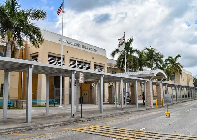 Maestra en Coral Springs  bajo investigación por usar palabras obscenas contra sus alumnos