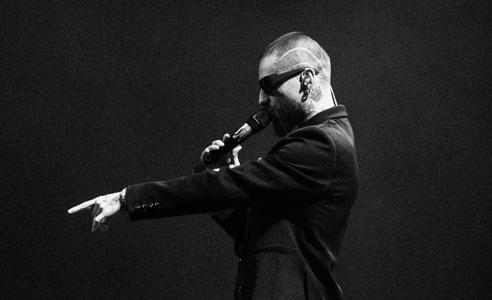 Maluma indignado: detiene show y regaña a mujer por llevar bebé al concierto