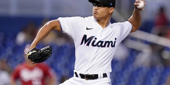 Miami Marlins tratará de llevarse la serie ante Chicago Cubs
