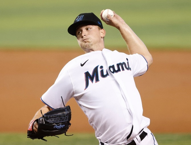 Miami Marlins  buscará ganar la serie ante Cincinnati Reds