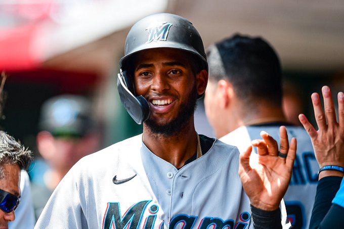 Miami Marlins cerró serie ante Cincinnati Reds con victoria