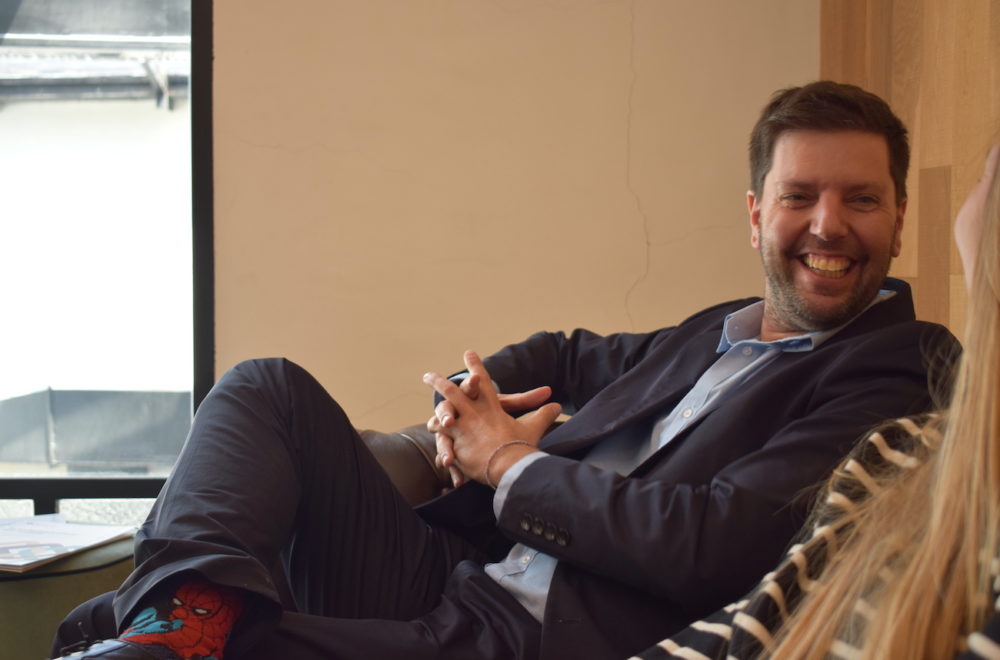 Los secretos de Martín Bal, el exitoso agente de prensa que pisa fuerte en Latinoamérica