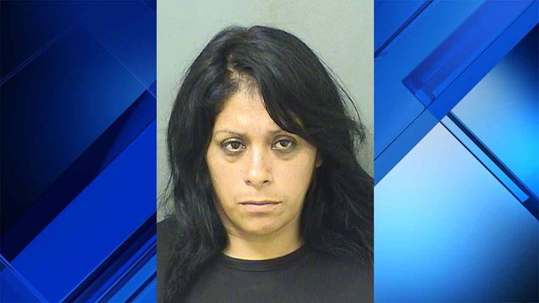 ¡Desalmada! Mujer abandonó por dos semanas a sus tres hijos en Florida
