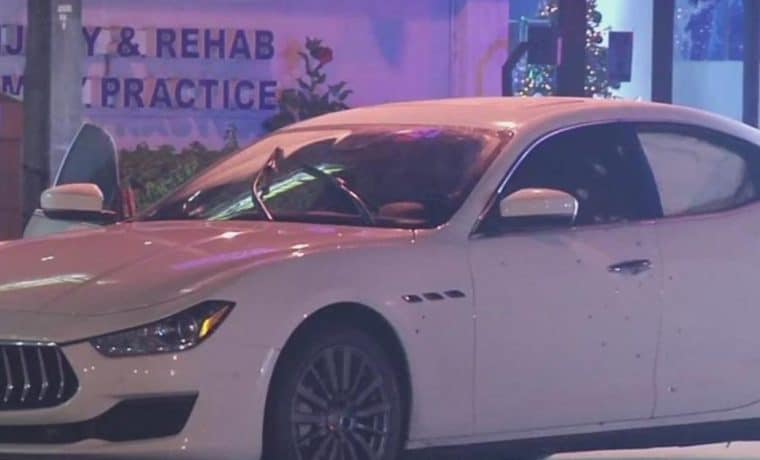 Maserati fue acribillado en la I-95: conductora trasladada de urgencia al hospital