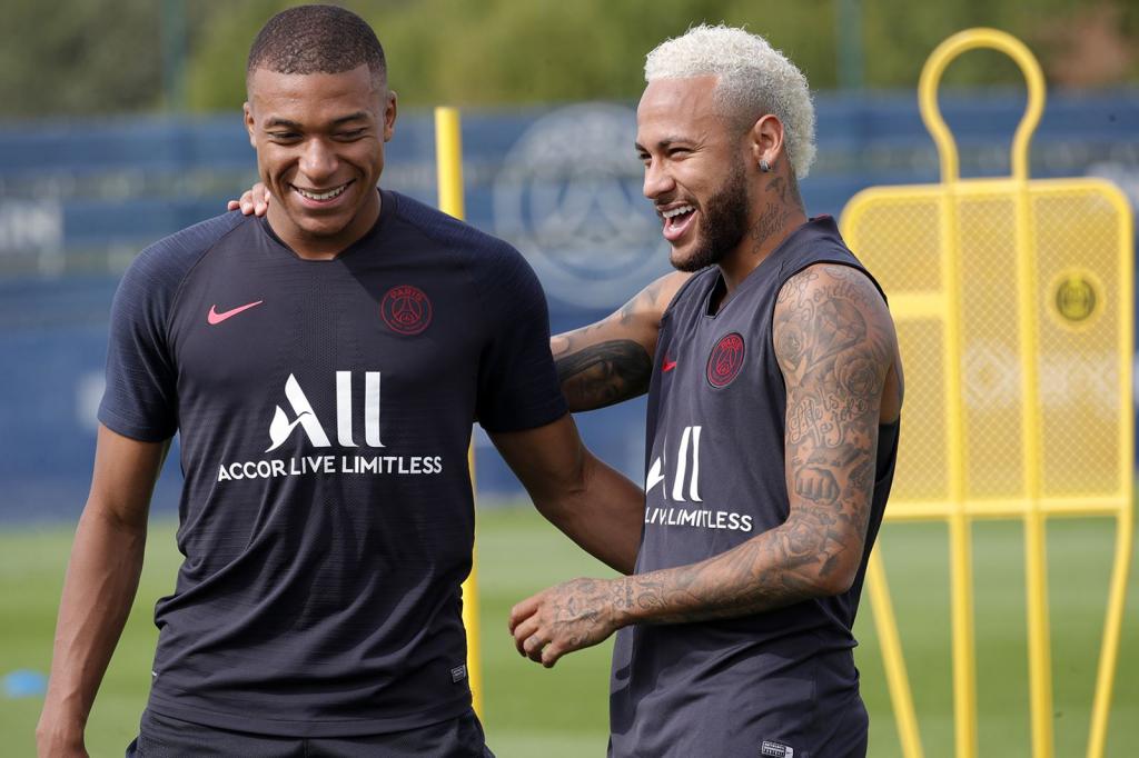 Mbappé aconseja al PSG botar a Neymar por indisciplinado