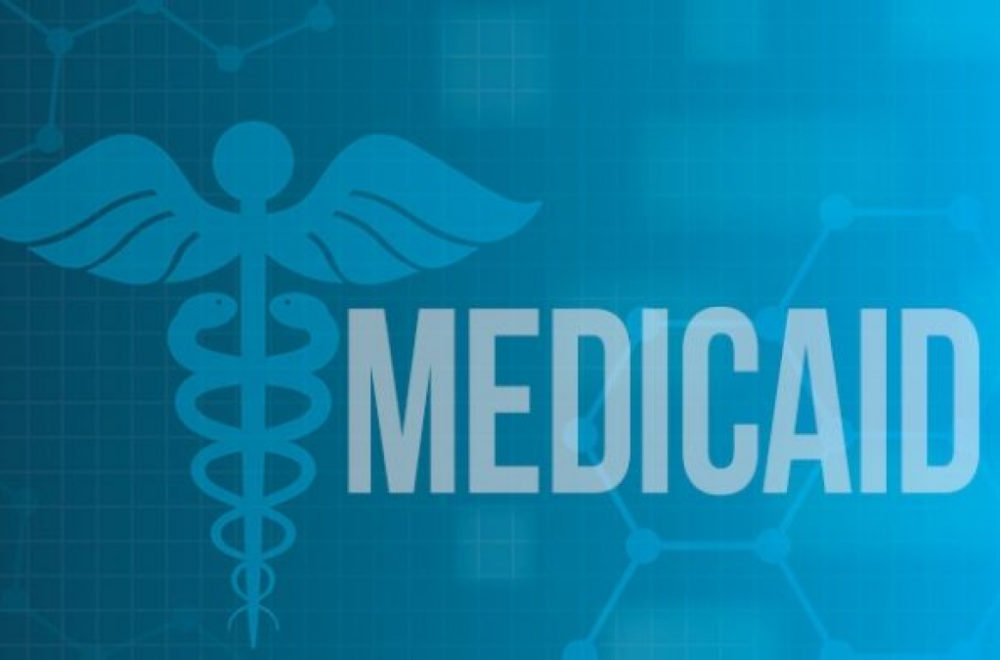¿Qué hacer si recibe un aviso de terminación del Medicaid?