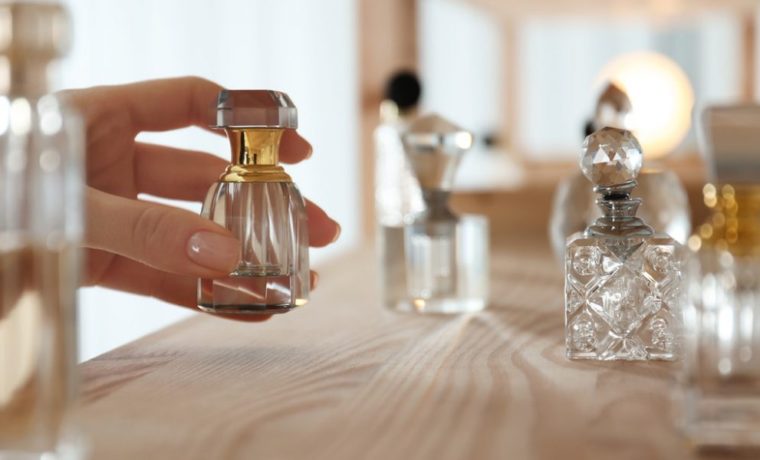 ¡No lo creerás! Utiliza estos secretos para que tu perfume dure más tiempo