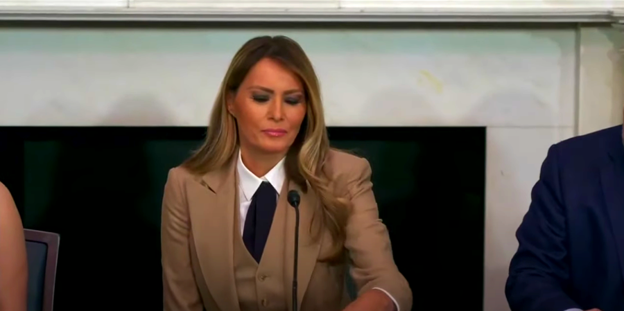Melania Trump apoya ley para castigar publicación de imágenes íntimas no consensuadas