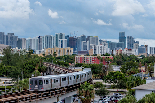 Miami presenta un sistema de pagos sin contacto para su red de trenes