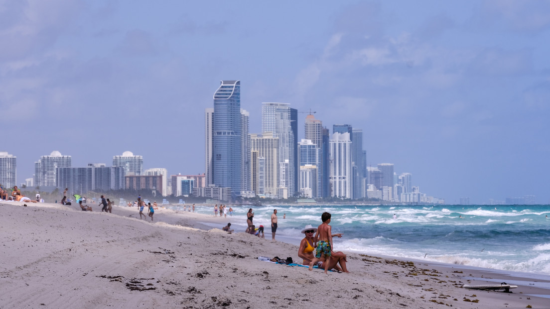 Playas, fiestas y golf son actividades recurrentes en Florida durante pandemia del coronavirus (+Fotos)
