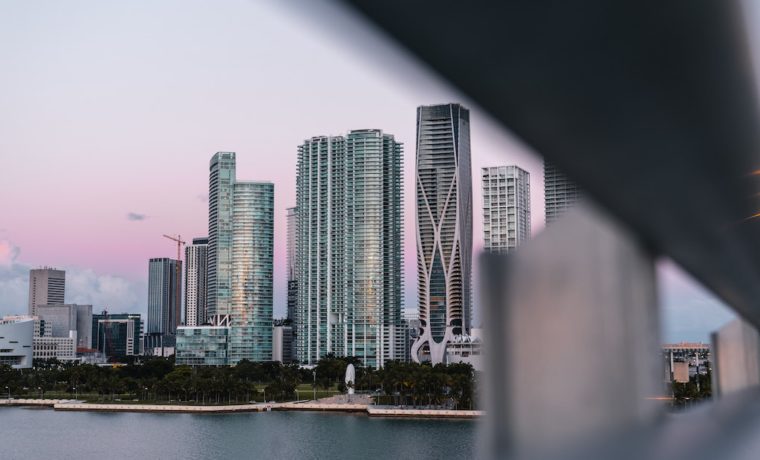 Requisitos indispensables para vivir en Miami