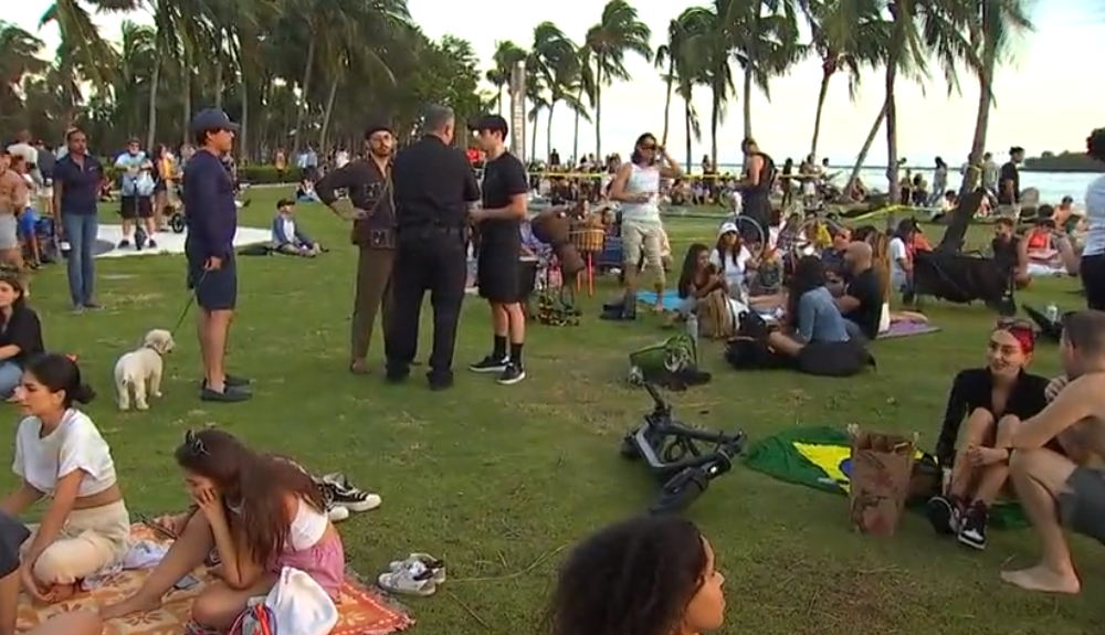 Protesta en parque de Miami Beach tras prohibición del ‘Drum Circle’