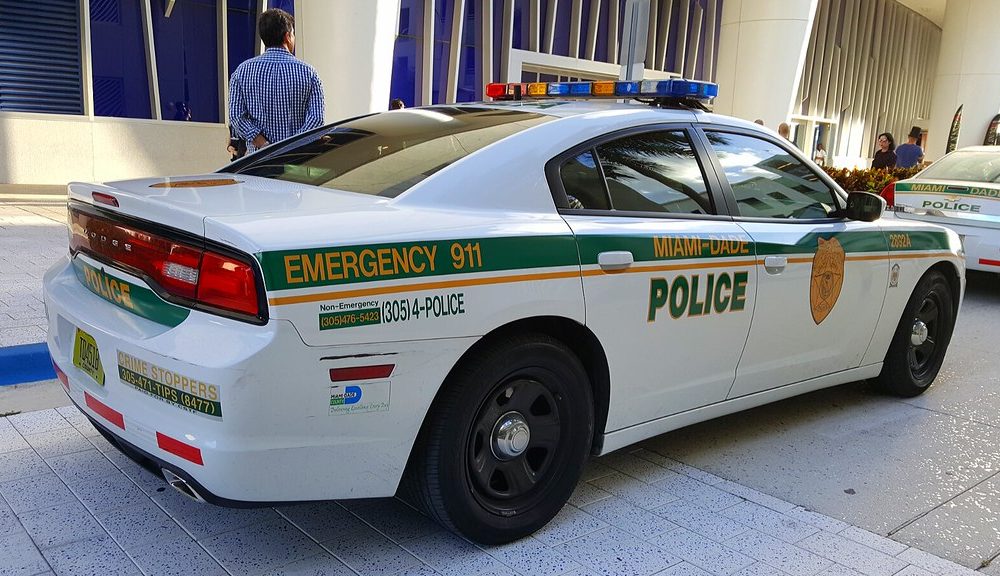 Policía de Miami-Dade tras las rejas: fue acusado de secuestro y abuso sexual