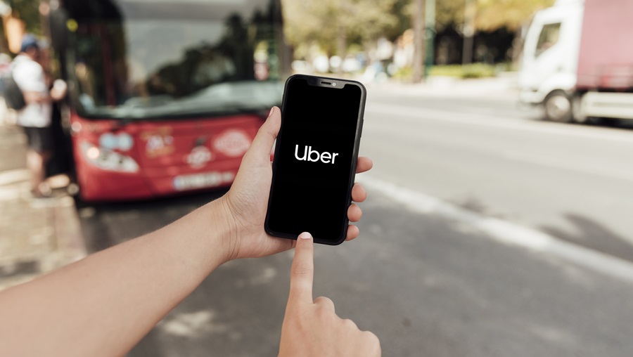 Miami-Dade y Uber se unen para mejorar el sistema de transporte público tras críticas