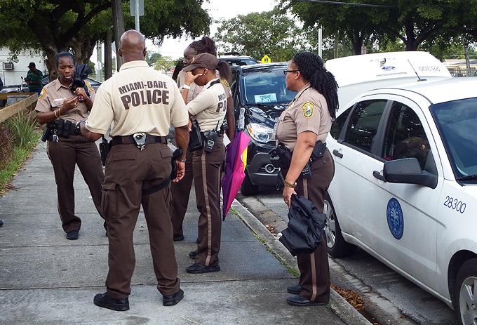 Condado de Miami-Dade estudia  darle un día libre a sus policías
