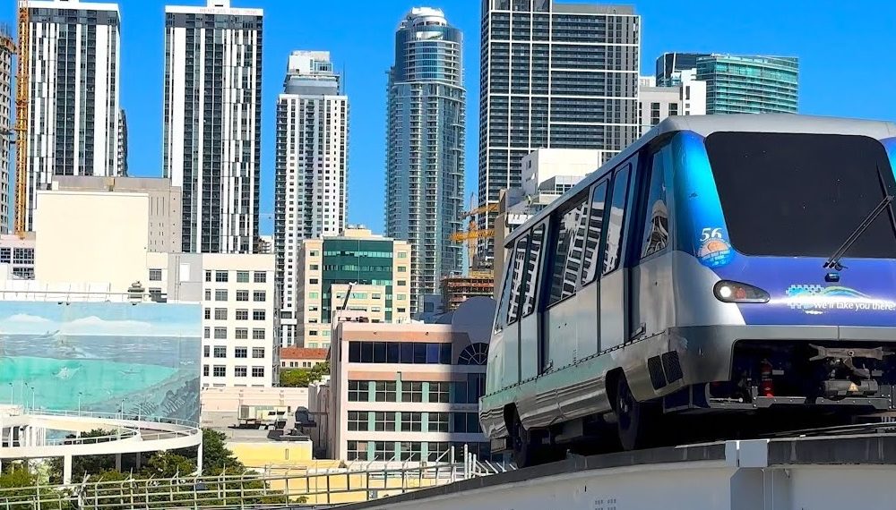Comisionados de Miami Beach ponen trabas para la extensión del Metromover