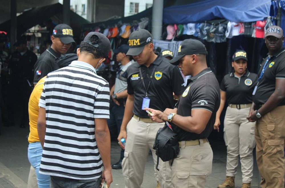Panamá implementa nuevas medidas para frenar masiva ola migratoria