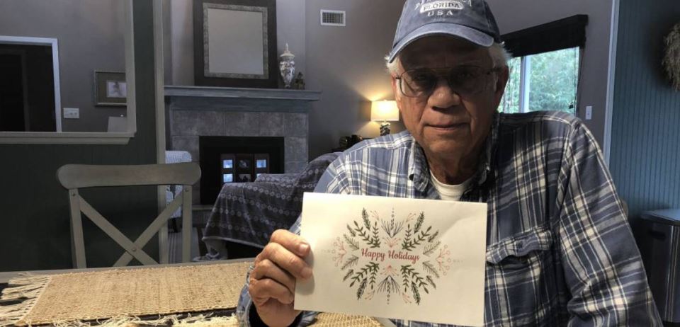 Hombre de 73 años paga deudas de 36 familias en Florida para que no celebren la Navidad sin luz