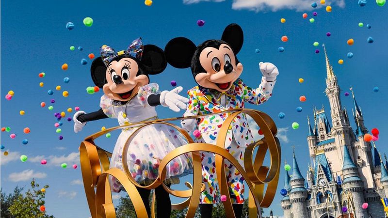 Mickey y Minnie Mouse cumplen 91 años (+Videos)