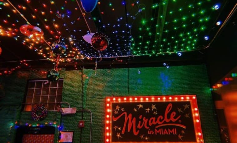 Miracle: un bar temático para los amantes de la Navidad
