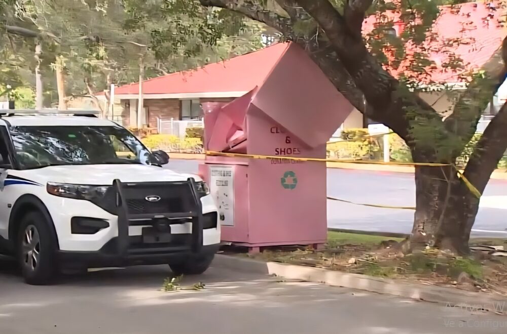Una mujer muere atrapada dentro de contenedor de donaciones en Florida