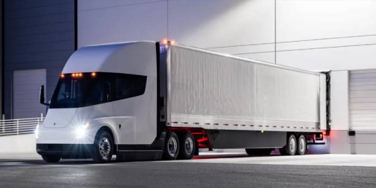 ¡Pepsi será la primera en tenerlos! Elon Musk anuncia la producción de camiones Tesla Semi