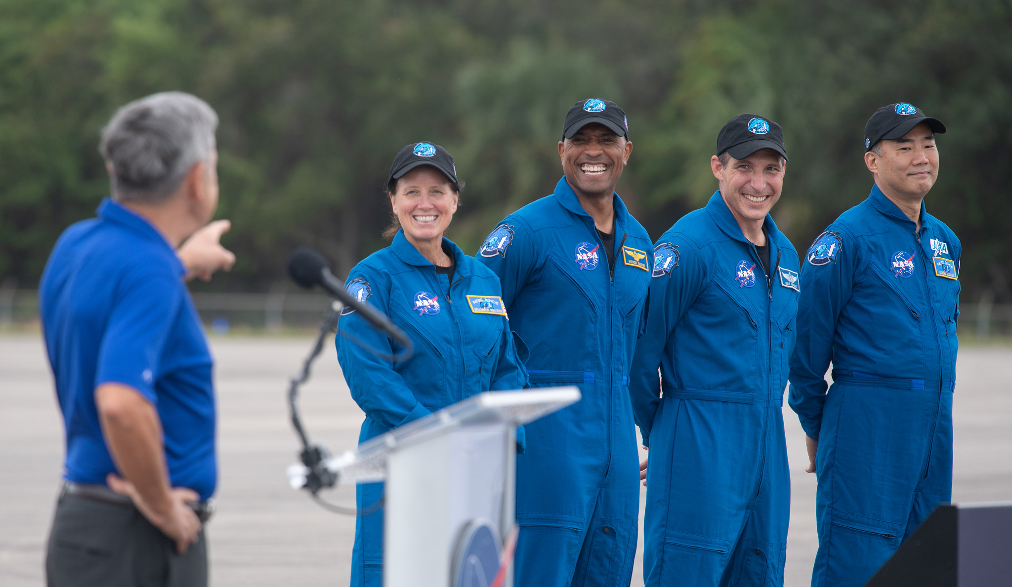 Astronautas de SpaceX discuten su próximo lanzamiento mientras Eta se cierne sobre Florida