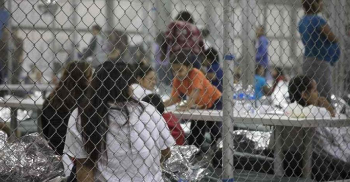 Representante de Florida Donna Shalala criticó condiciones de retención de niños migrantes en refugios